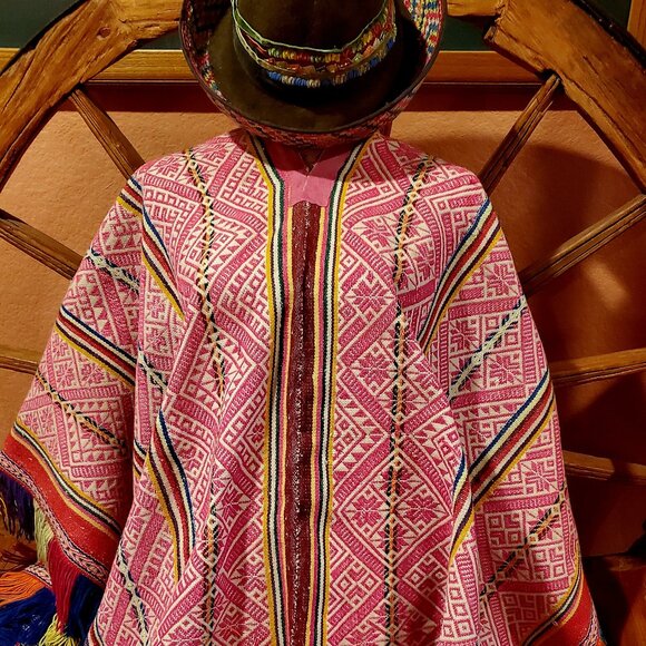 Andean Poncho Antisuyu Antique – Handwoven Wool Textile with Intricate Geometric - Picture 1 of 5